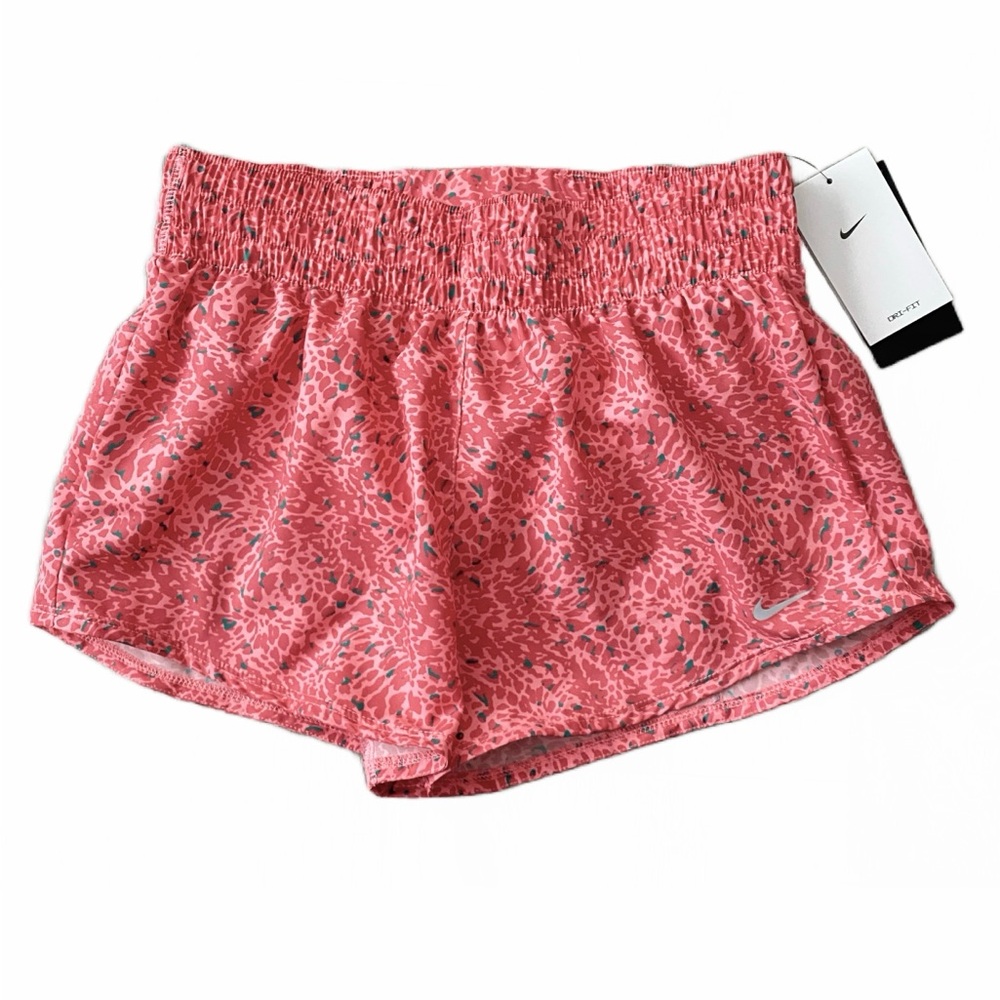 Nike Women's One Dri-FIT Mid-Rise 3" Brief-Lined Shorts Coral Chalk Large